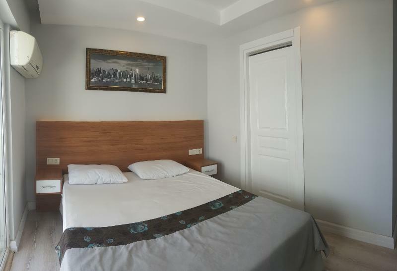 JOKER Side Hill Suite Hotel Buitenkant foto